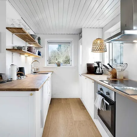 Holiday home Modern, Spacious House With Ocean View Close To The